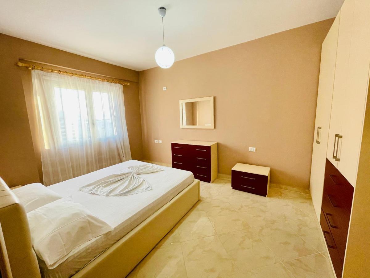 Jico Travel - Erjon Apartments Vlore Bagian luar foto