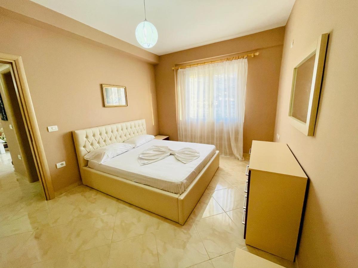 Jico Travel - Erjon Apartments Vlore Bagian luar foto