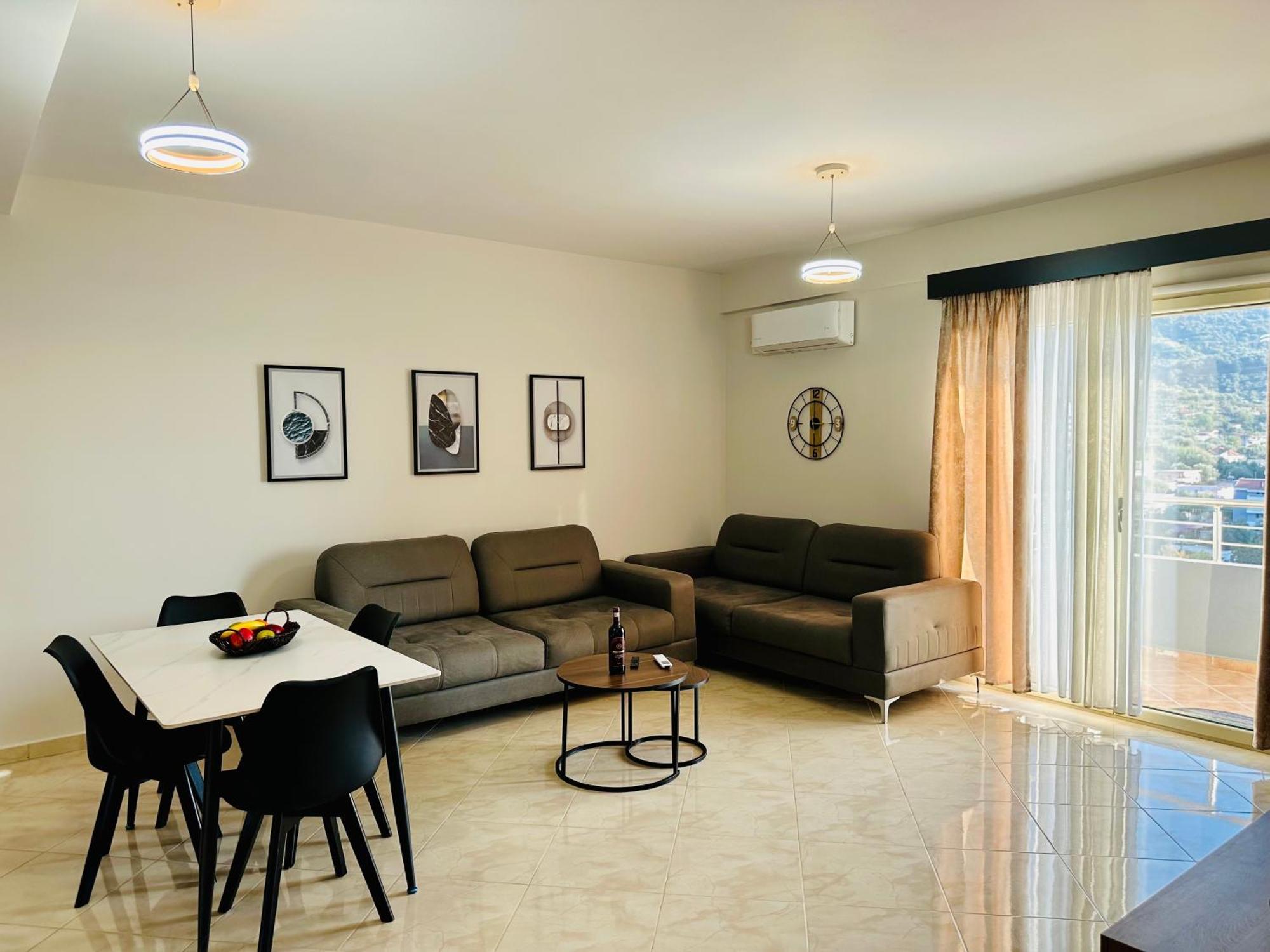 Jico Travel - Erjon Apartments Vlore Bagian luar foto
